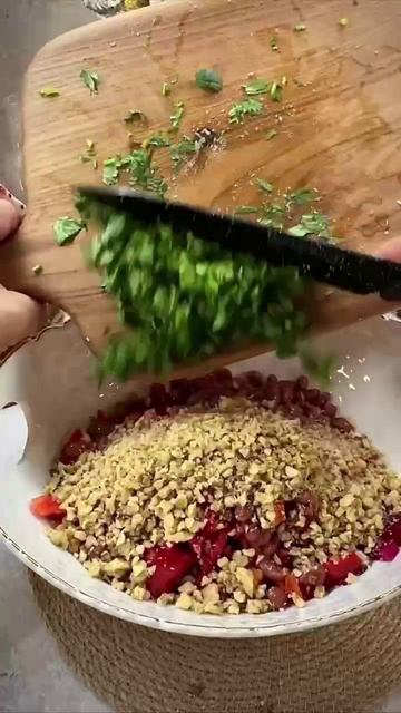 Грузинский салат с фасолью смотреть онлайн