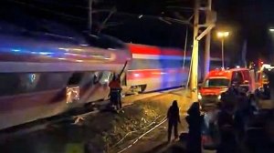 Число погибших при столкновении скоростных поездов в Испании увеличилось до 39 человек