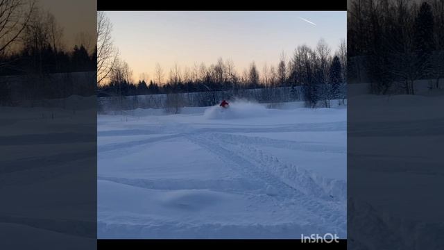 Первый выезд после утиля на горном снегоходе.