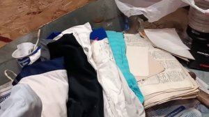 Мандарины, таблетки и тряпки с мусорки