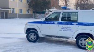 Во Владивостоке сотрудники патрульно-постовой службы полиции задержали подозреваемого в поджоге