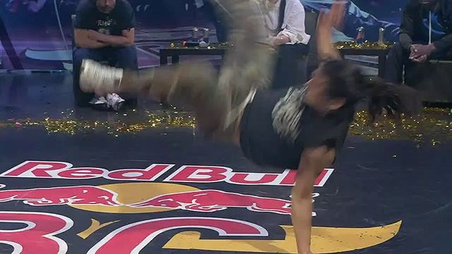 Брейк Данс | Breaking – Топрок сальто и футворк смотреть онлайн