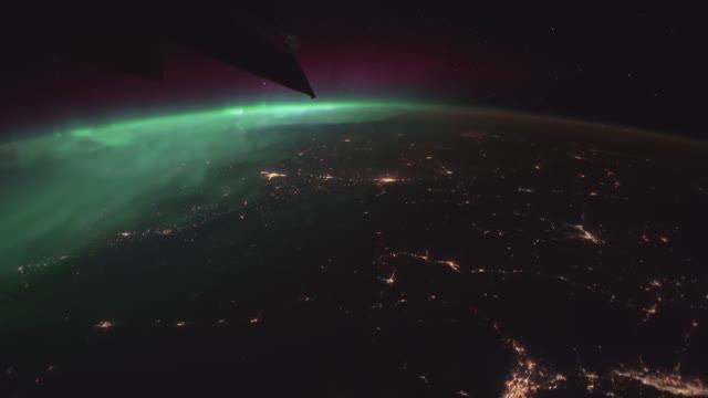 🌏 🛰️ МКС - Путешествие вокруг орбиты Земли в реальном времени смотреть онлайн