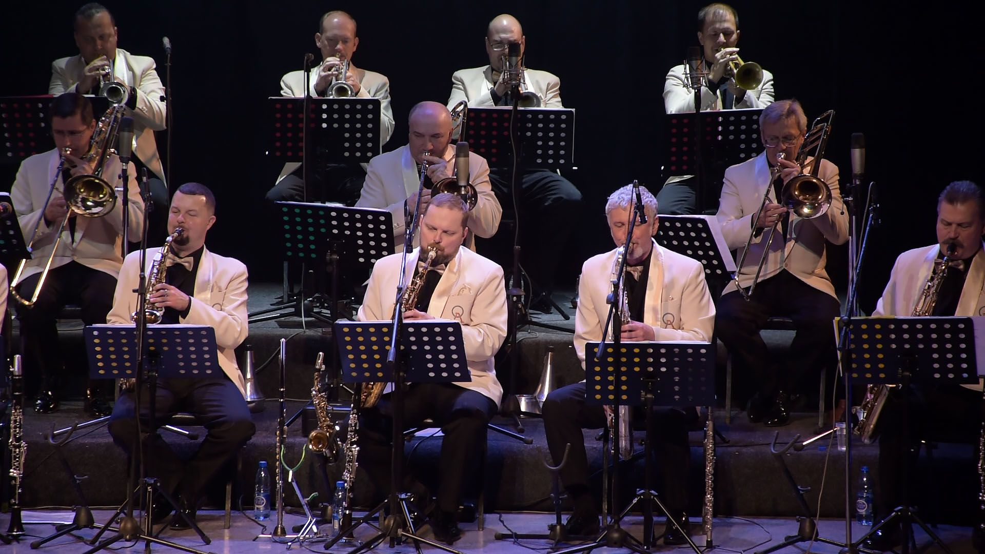 Далёкие тёплые моря - оркестр имени Олега Лундстрема смотреть онлайн