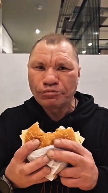 РАДУЕТСЯ ЖИЗНИ! ОЛЕГ МОНГОЛ ЖЕЛАЕТ ВСЕМ ТОГО ЖЕ смотреть онлайн