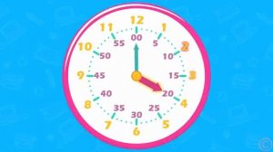 Папа украшает дом к Хэллоуину для Насти