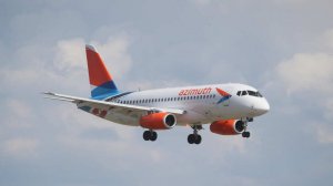 Самолет выкатился за пределы полосы при посадке в аэропорту Махачкалы