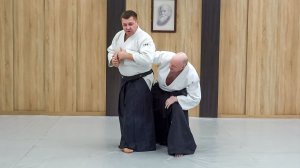 Айкидо: болевое воздействие на запястье. Техники Никкё, Санкё.