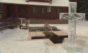 ☦Путин традиционно окунулся в прорубь на Крещение