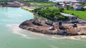 SHACMAN Dump Truck Transport Rock Accident Fall in Deep Water Was Recovery By Bulldozer