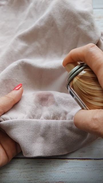 Как вывести жирное пятно с одежды быстро и без следов смотреть онлайн