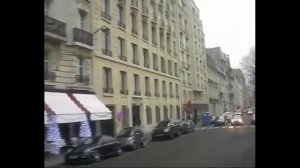 На улицах Парижа образца 1997 года