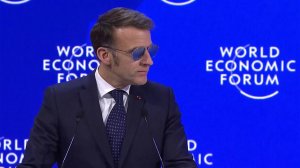 Дональд Трамп взорвал повестку Давосского форума и преподал урок Эммануэлю Макрону.
