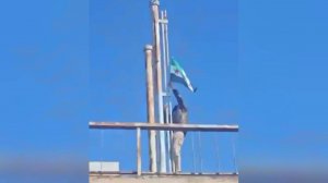 رفع العلم السوري على سد الخابور جنوب مدينة الحسكة