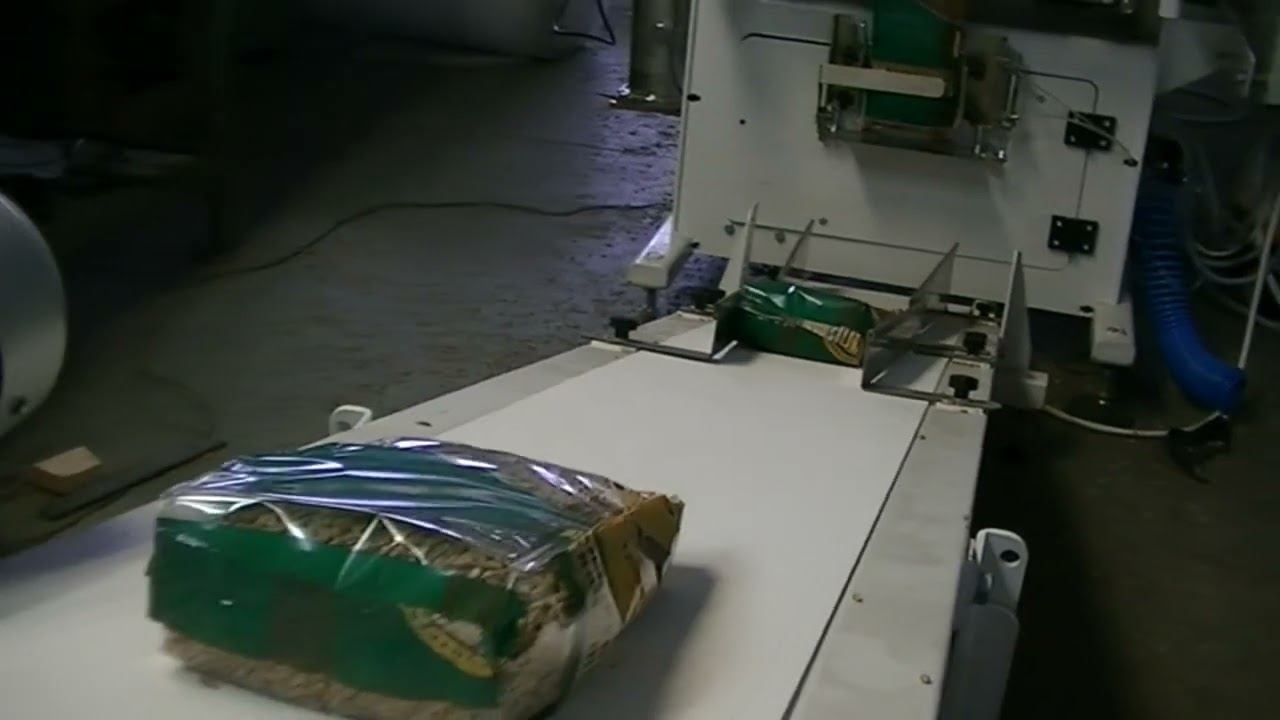 Упаковка в пакет с плоским дном четырехшовный четырехгранный Вертикальный упаковочный автомат 4Г смотреть онлайн