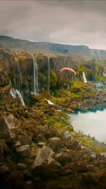 Полет над Долиной Слёз в Исландии.