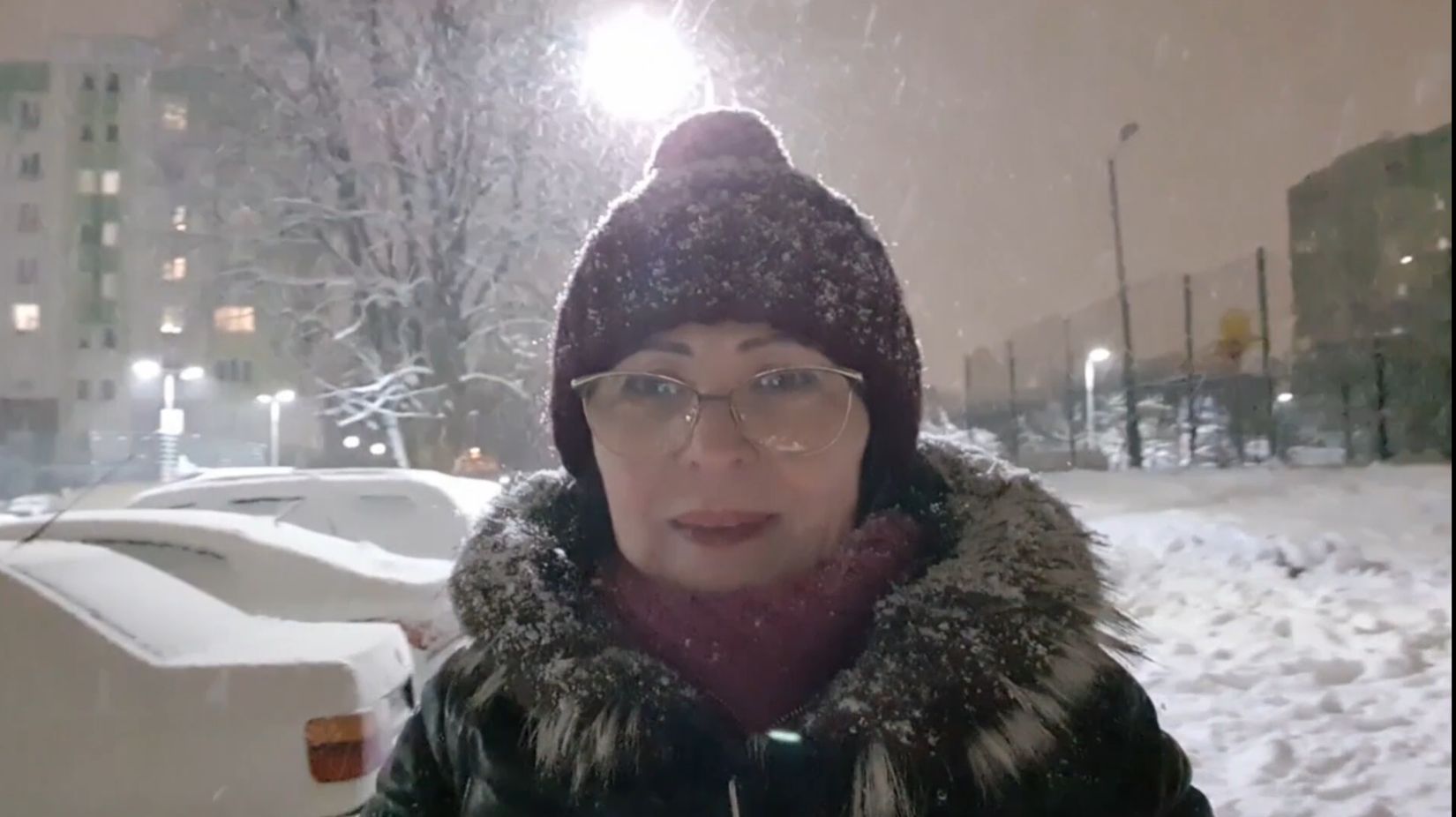 Морозный вечер, всё вокруг белым-бело... смотреть онлайн