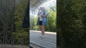 Звенит январская вьюга