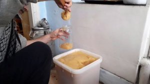 Фасую мёд с дягилем лесным