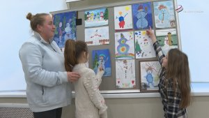 В Едином центре поддержки участников СВО и их семей подвели итоги конкурса рисунков снеговиков