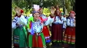 Белгородская обл., Новооскольский р-н, с. Боровое. Песня "Да в нас по мосту, мосточку". ? г.