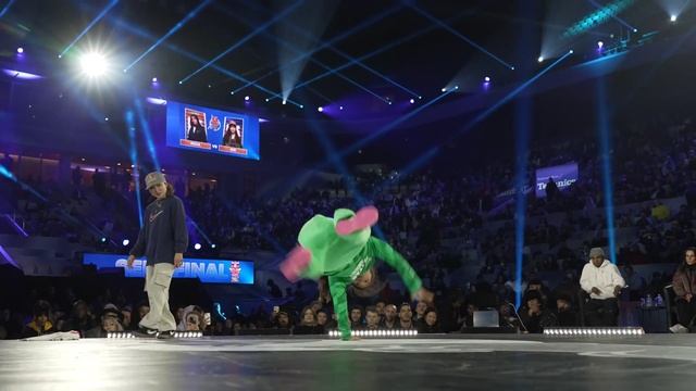 BreakDance | Брейкинг – B-Girl Свайпс и Футворк смотреть онлайн