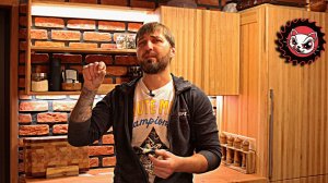 Шкаф для посуды из того что есть. Мини кухня в бане.