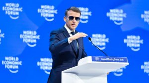 Макрон счел безумием применение Европой механизмов принуждения к США