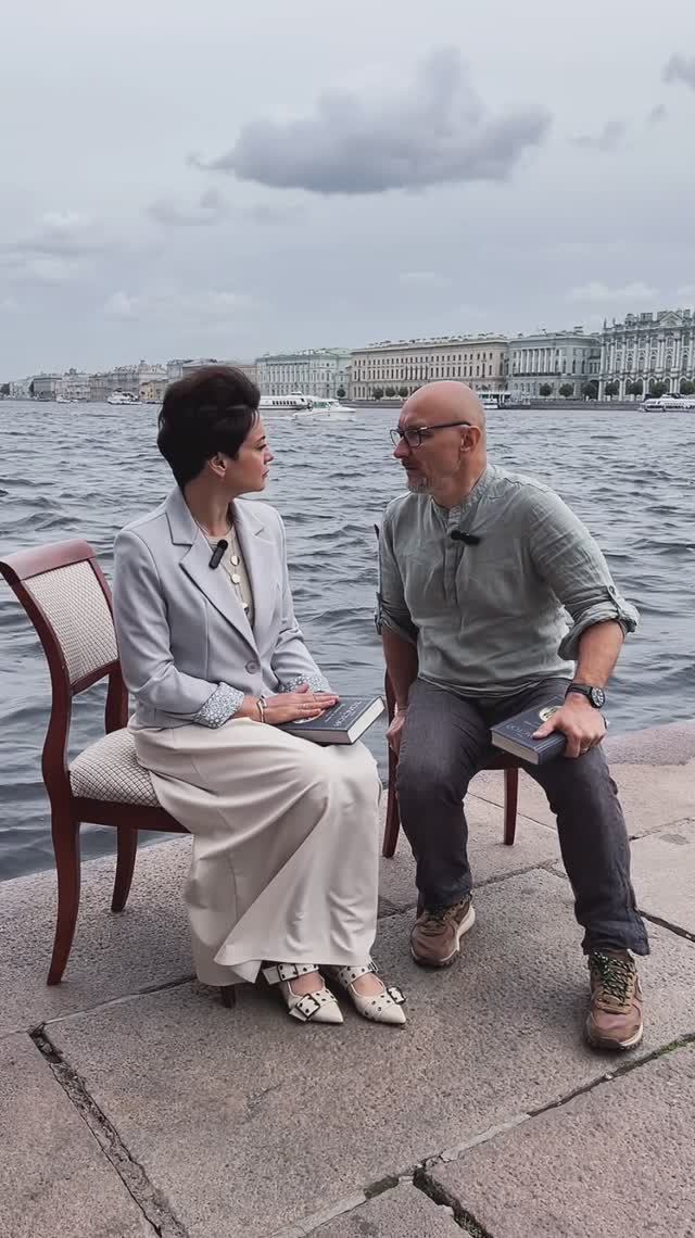 Актеры Михаил Хрусталёв и Юлия Рудина читают Толстого смотреть онлайн