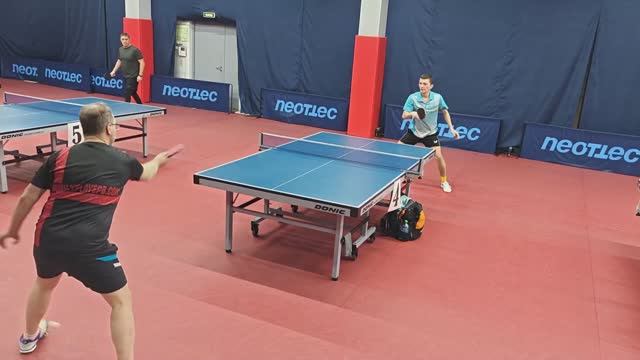 Чирков А. (700) - Самойленко М. (538) 05.01 турнир по настольному теннису ТТМаршал смотреть онлайн