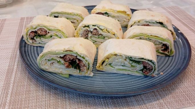 Недорогая Но Очень вкусная Закуска / Закуска Лаваш и Шпроты / смотреть онлайн