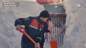 Камчатка попросила помощи у Москвы из-за аномального снегопада