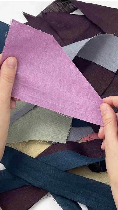 Вторая жизнь обрезков ткани! 🧵 Удивительное превращение лоскутков в полезную и красивую сумку смотреть онлайн