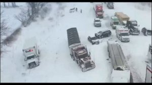 Более 100 автомобилей столкнулись на трассе в американском штате Мичиган