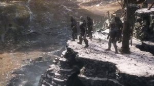 Хоббит - Битва пяти воинств.Гномы и эльфы бьются вместе.