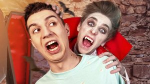 ВЛАД А4 - стал ВАМПИРОМ ! МЕНЯ УКУСИЛИ !!!