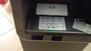 Банкоматы не принимают сто рублей