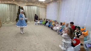 Новогодний утренник в младшей группе "Совята"