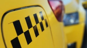 В России средняя стоимость поездки на такси впервые превысила 50 рублей за 1 км