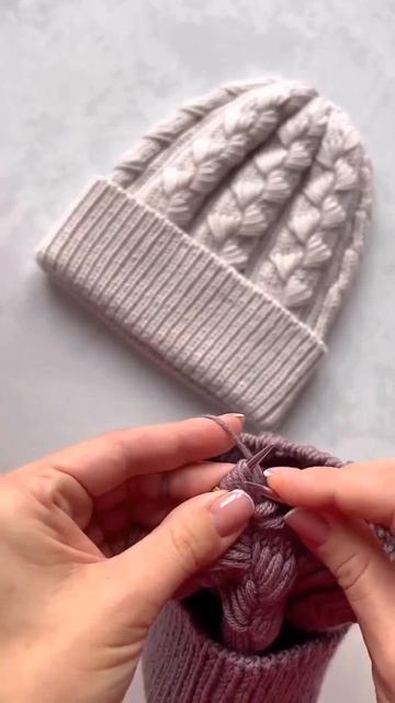 Вяжем шапочку. Красивый узор смотреть онлайн