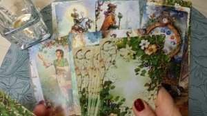 ЧТО ОН ГОВОРИТ ОБО МНЕ? гадание онлайн