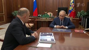 Развитие Республики Адыгея обсудил президент с главой региона Муратом Кумпиловым.