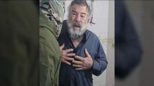 لحظة تحرير المنتج التلفزيوني السوري محمد قبنض.. لقطات حية لحالته المزرية وانفعاله عند التعرّف عليه