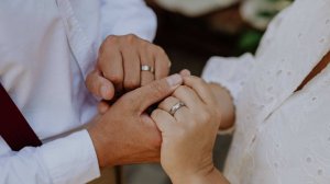 Муж и жена из Бразилии узнали, что они брат и сестра, через 20 лет отношений