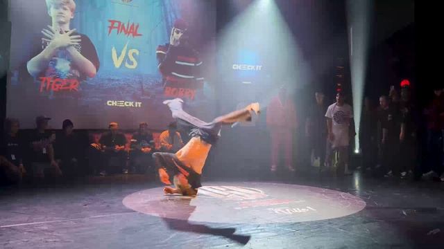 BreakDance | Breaking - Air twist (Power move) смотреть онлайн