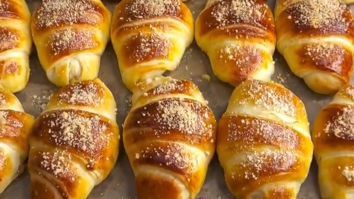 Булочки как пух, которые не купишь в магазине...🥐☕😋