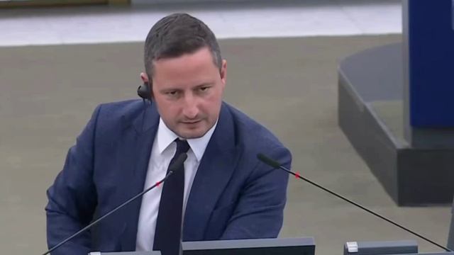 «Президент Трамп, иди нах*й», — заявил датский депутат Европарламента по ситуации с Гренландией смотреть онлайн