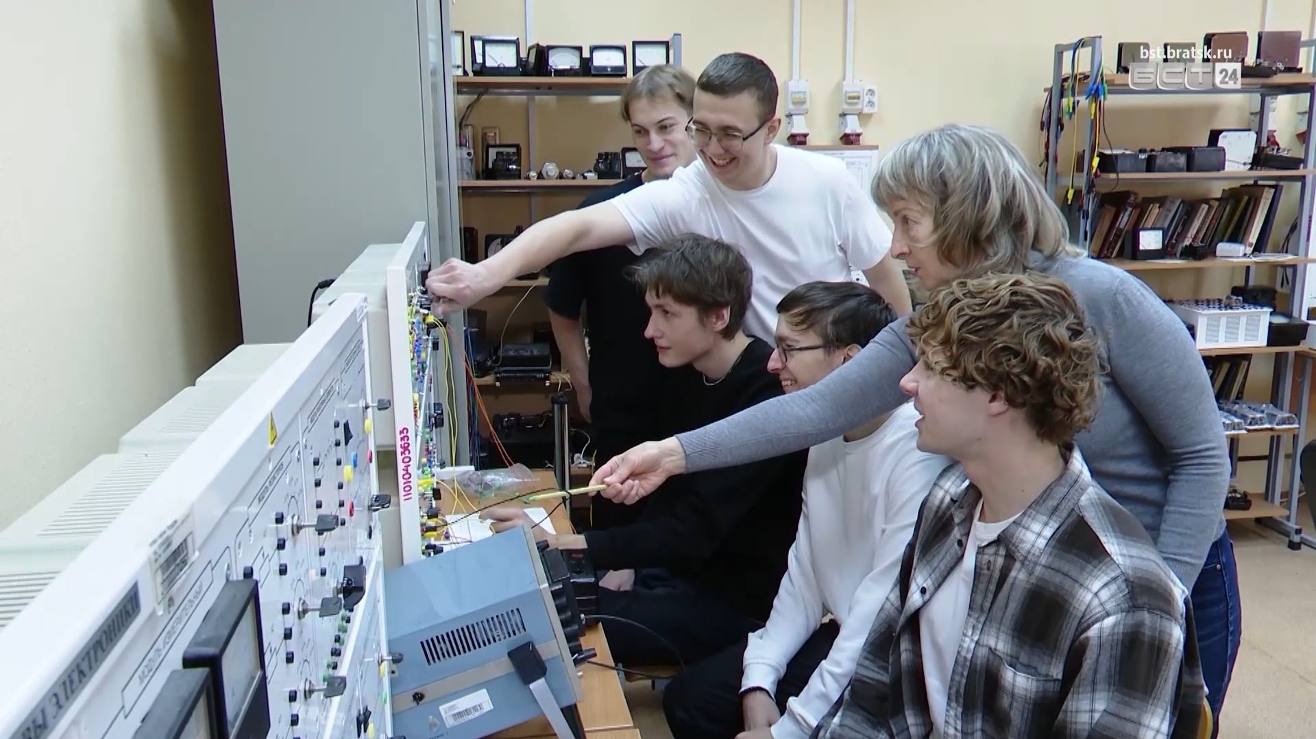 Новые правила поступления станут для выпускников Братска пропуском в надежное будущее с Эн+ смотреть онлайн