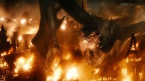 Хоббит - Битва пяти воинств.Бард лучник убивает дракона.