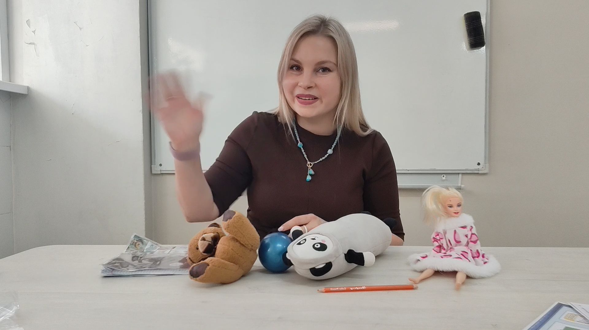 Let's play! Toys смотреть онлайн